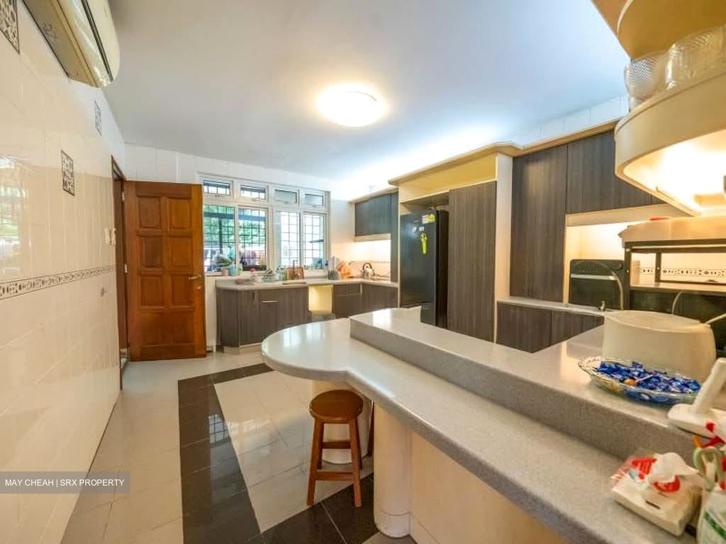 Barker Road (D11), Semi-Detached #566707411